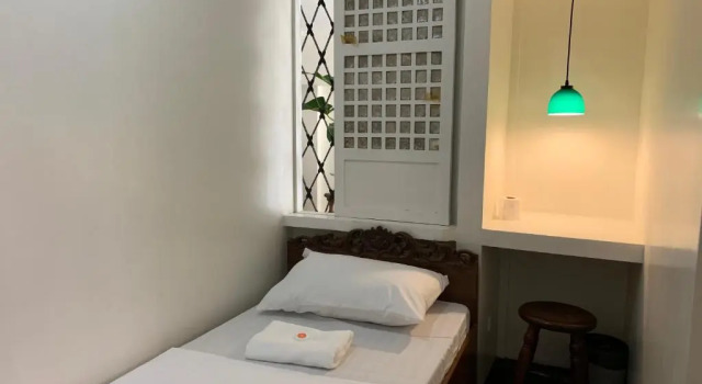 Номер Economy Courtyard Hotel