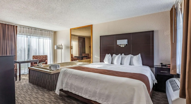 Двухместный номер Standard Цокольный этаж Quality Inn Lakefront