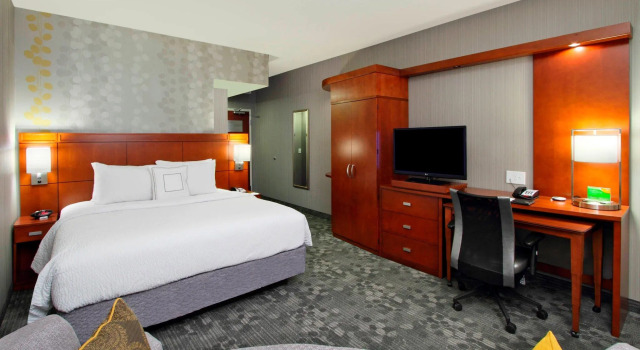Двухместный номер Standard Courtyard by Marriott Victoria