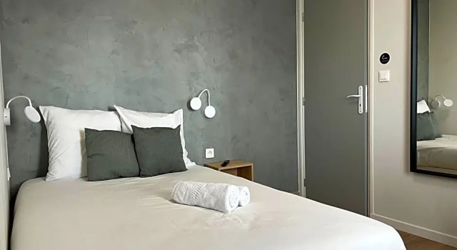 Номер Comfort Hôtel Le Ponson
