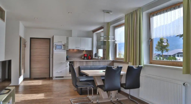 Appartements Schwarzer Adler, Rezerwuj Apartament Hotele w Lechtal ze śniadaniem, Śniadanie