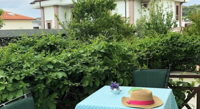 Standardowy dwuosobowy pokój i balkonem i z widokiem na ogród Cunda LaVie