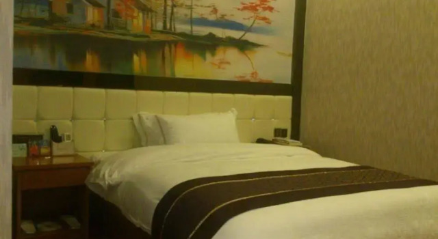 Nanning Linjiang Holiday Hotel, Rezerwuj Hotel Hotele w Nanning z parkingiem, Parking