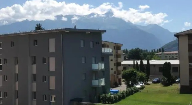Studio Anémones, meublé, équipé, Monthey, Prenota Hotel Hotel a Canton Vallese con parcheggio, Parcheggio