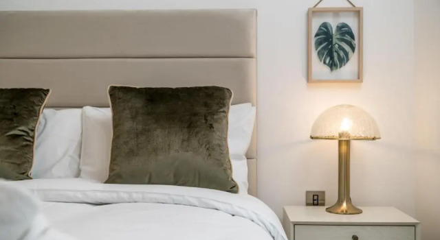 Апартаменты Luxurious Spacious 2Bed Flat in Canary Wharf w/views of River Thames
