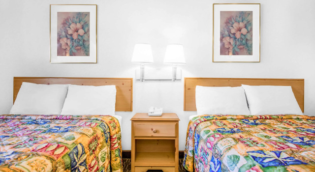 Четырёхместный номер Standard Knights Inn Pine Grove I-81 Exit 100