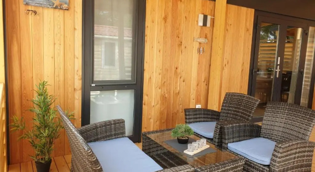 Mobile Home Starfish IV Camp Soline, Забронировать Отель Отели Биоград-на-Мору с парковкой, рядом с Частный Пляж «Кемп Сенди», Парковка