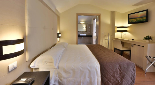 Regal Residence, Book Hotel Hoteller i Brescia med måltider, Halvpension / Fuldpension