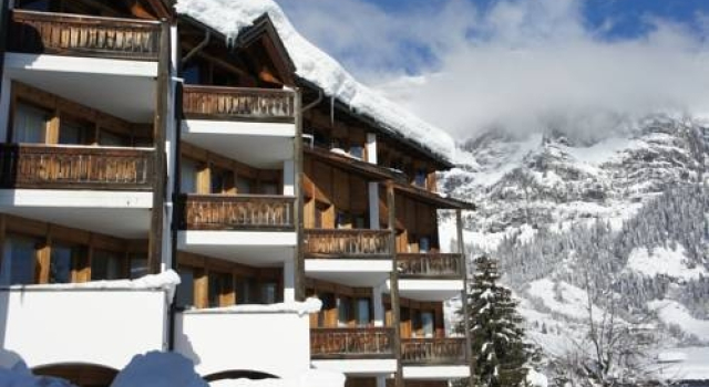 Arena Guesthouse, Book Hotel Flims 
