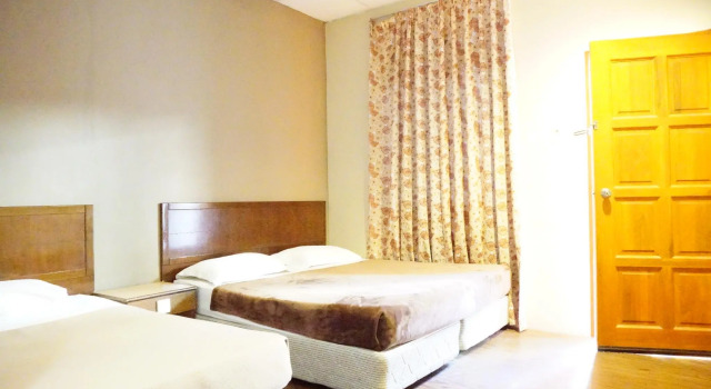 Трёхместный номер Standard Baron Water Front