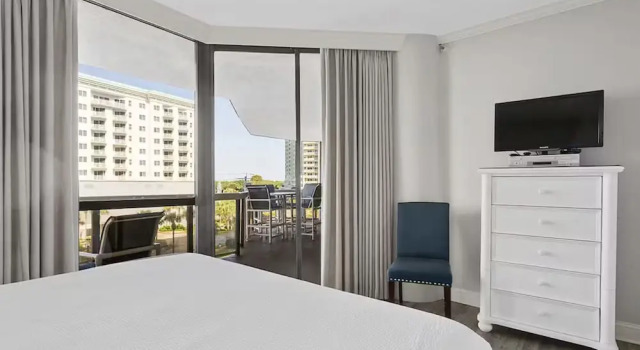 Surfside Resort #208- Emerald Dreams, Varaa Lomakeskus Hotellit Emerald Coast uima-altaalla, Uima-allas