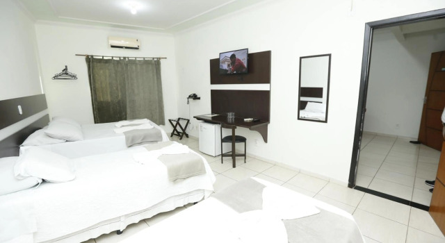 Eder Hotel, Забронировать Отель Отели Рондония с завтраком, Завтраки
