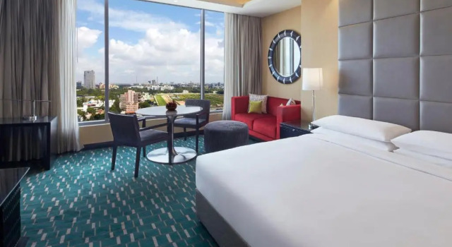 Двухместный номер Deluxe Renaissance Bengaluru Race Course Hotel