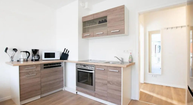 T&K Apartments - Studio Apartments - 22 min MESSE DUS & Airport DUS