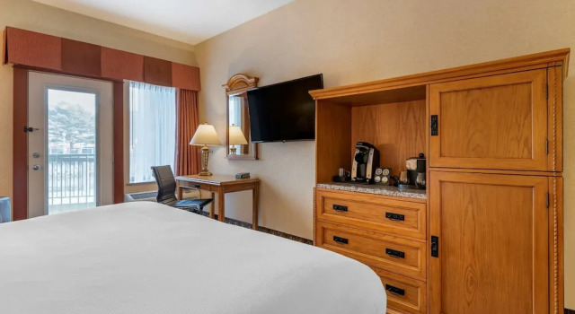 Comfort Inn & Suites By Seaside Convention Center Boardwalk, Забронировать Отель Отели Сисайд 3 звезды, 3*