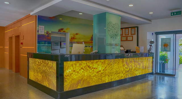 Club Aqua Plaza