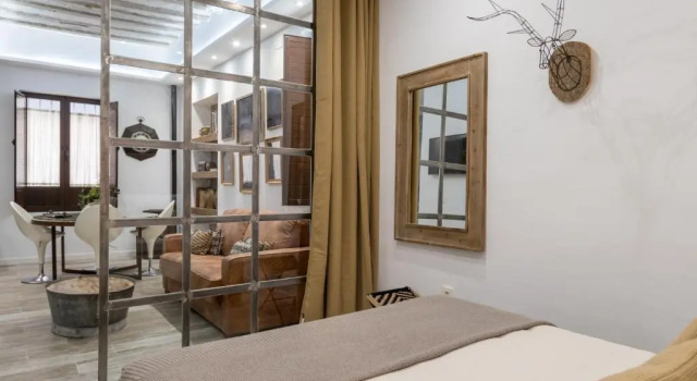 LOFT Gracia 41, Забронировать Отель Ронда Гранада, рядом с Музей народных традиций и искусств Los Tiros de Granada