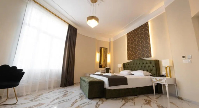 Modern Revival Luxury Hotel, Забронировать Отель Отели Салоников с бассейном, рядом с Триумфальная арка императора Галерия, Бассейн
