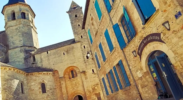 Gîte La Maison des Pèlerins, Buchen Sie Hotel Villeneuve-d'Aveyron Languedoc-Roussillon