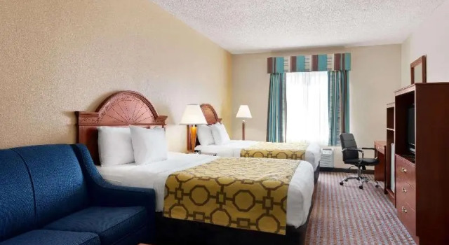 Шестиместный номер Standard Baymont by Wyndham Elizabethtown