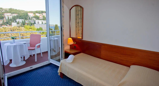 Одноместный номер Standard Hotel Komodor