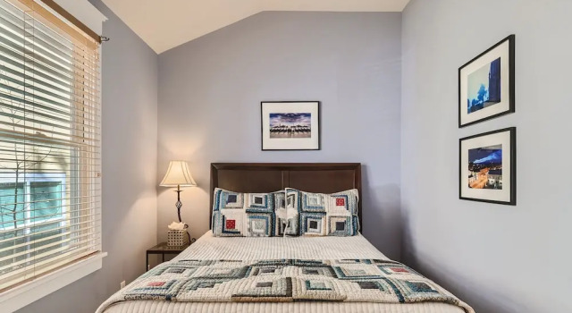 The French St Retreat 4 Bedroom Home by RedAwning, Rezerwuj Dom wakacyjny Hotele w Vail Ski z parkingiem, Parking