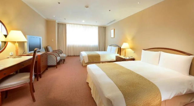 Четырёхместный номер Standard Le Midi Hotel Jungli