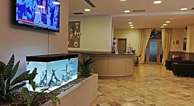 Hotel Touring, Book Hotel Falconara Marittima Marche Coast