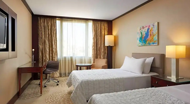 Клубный номер Standard с видом на город Le Meridien Pyramids Hotel & Spa
