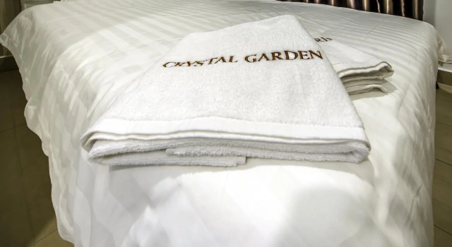 Crystal Garden Hotel (Seri Kembangan), Забронировать Отель Сери-Кембанган Селангор