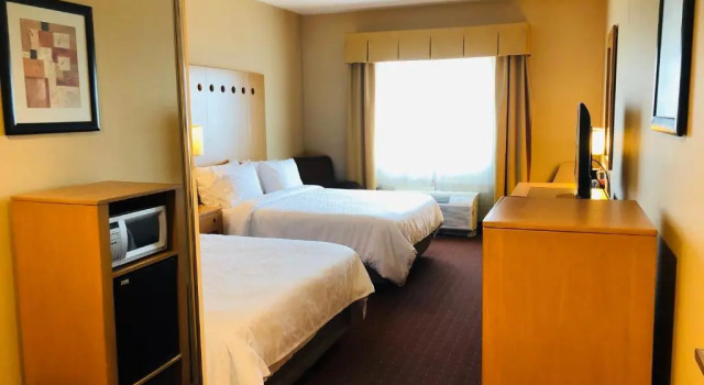 Четырёхместный номер Standard Holiday Inn Express Saltillo Zona Aeropuerto by IHG