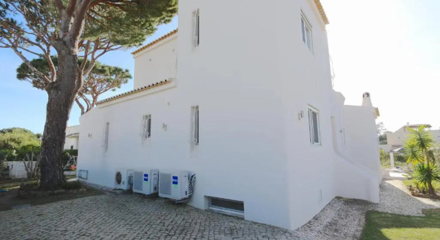 Villa Pinhal CleverDetails213 Sleeps 8, Quiet area, walking distance - Clever Details