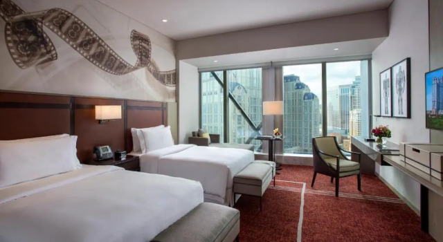 Celebrity Twin room Studio City