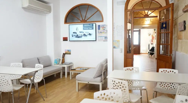 Hostel Menorca - Albergue Juvenil