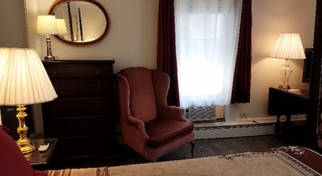 Люкс с видом на воду Chetwynd House Inn