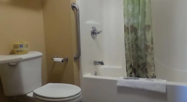 Четырёхместный номер Standard The Inn at Old Nauvoo