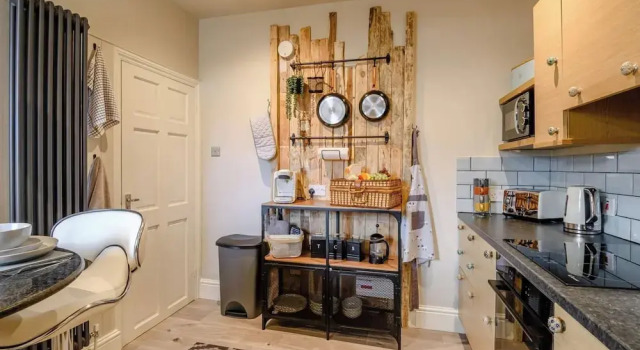 Апартаменты Nirvana Apartment Sunniest Spot in Scarborough