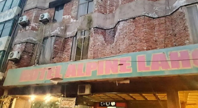 Hotel Alpine, Reservar Hotel Hotéis em Lahore com estacionamento, Estacionamento
