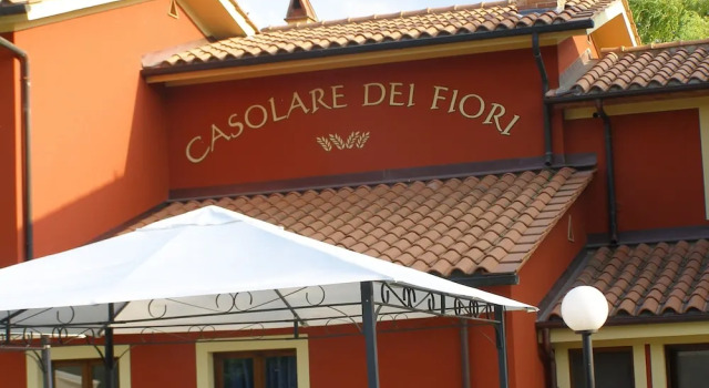Casolare dei Fiori - Le Rose, Buchen Sie Ferienwohnung Montecarlo Toskana