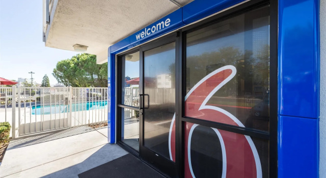 Motel 6-Reno, NV - West, Rezerwuj Motel Reno Stany Zjednoczone