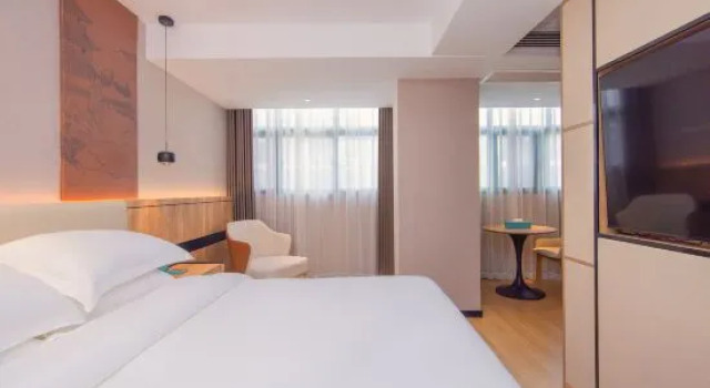Люкс Deluxe Yiju Life Hotel (Huai'an University Town)