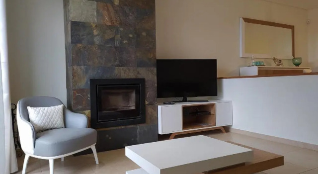 Коттедж Cozy villa with pool and Barbecue