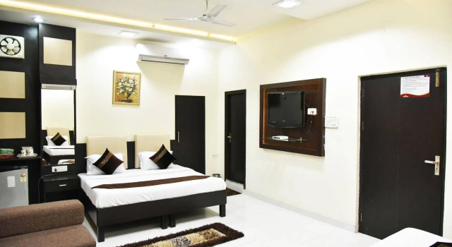 Hotel Akaal Residency