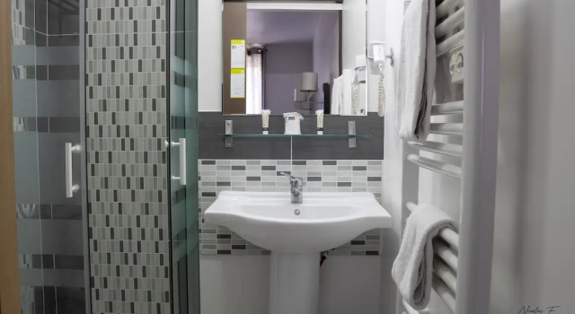 Номер Comfort Hotel de la Cathedrale
