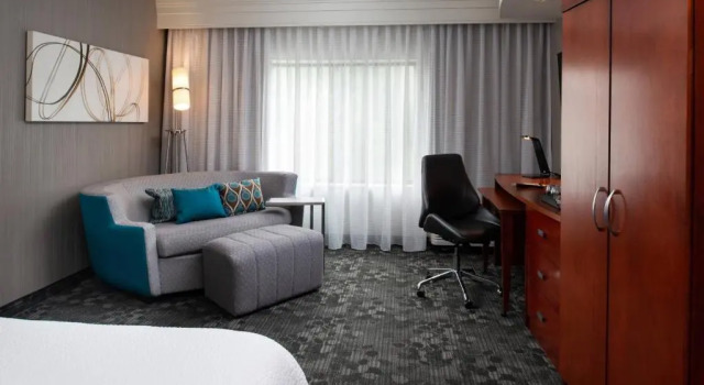 Номер Standard Courtyard by Marriott High Point