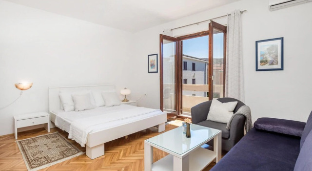 Amazing Apartment in Pag With Wifi and 1 Bedrooms, Rezerwuj Apartament Pag 