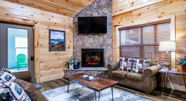 Swimming Bears Lodge 1 with Indoor Pool and Hot Tub, Забронировать Отель Отели Пиджен-Фордж с парковкой, рядом с Old Time Photos, Парковка