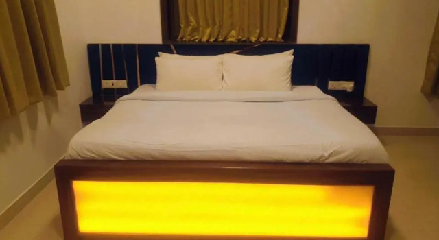 4BHK Luxury Villa by Royal Villa Lonavla, Réserver Villa Hôtels à Maharashtra avec piscine, Piscine