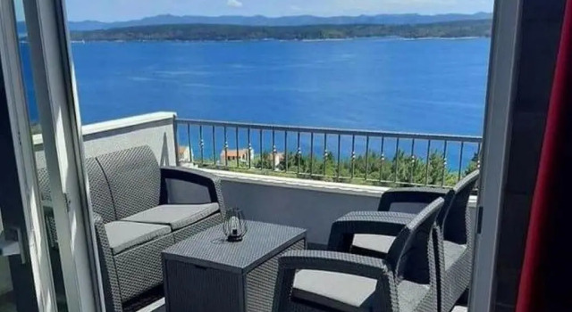 Апартаменты c 1 комнатой с видом на море Apartments Dobrila