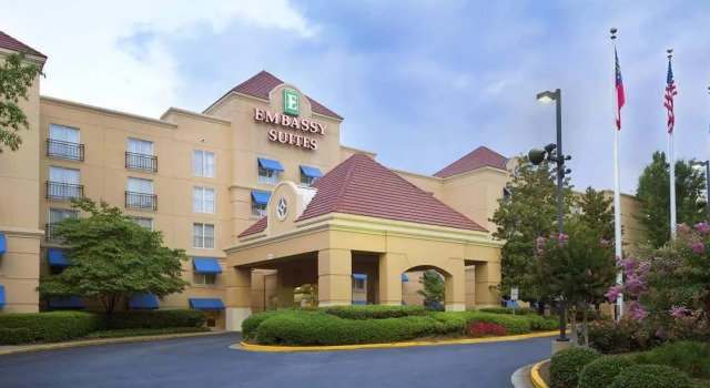 Двухместный номер Premium Embassy Suites by Hilton Atlanta Airport